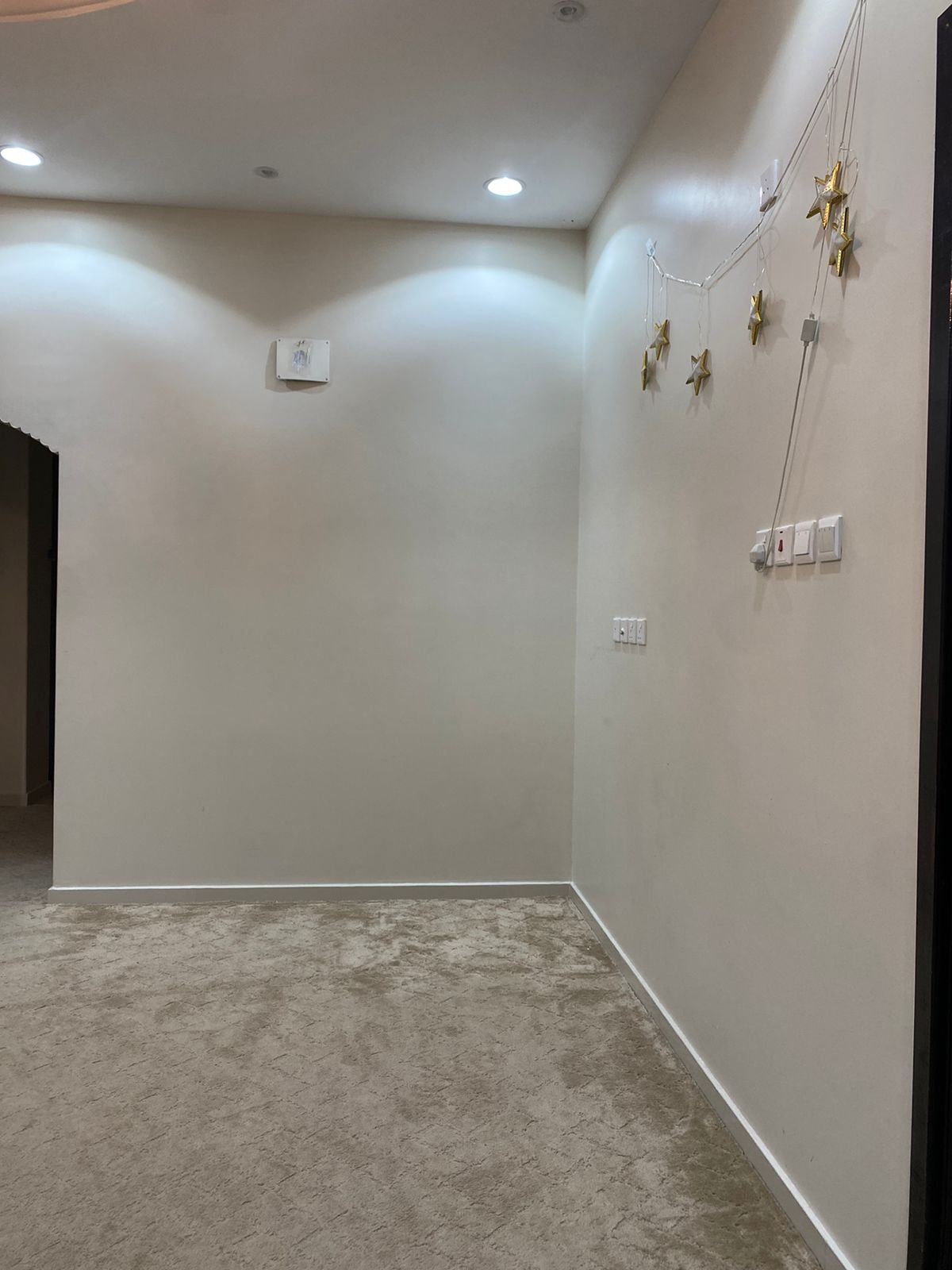 معلم ديكورات دهانات ورق جدران خميس مشيط ابها