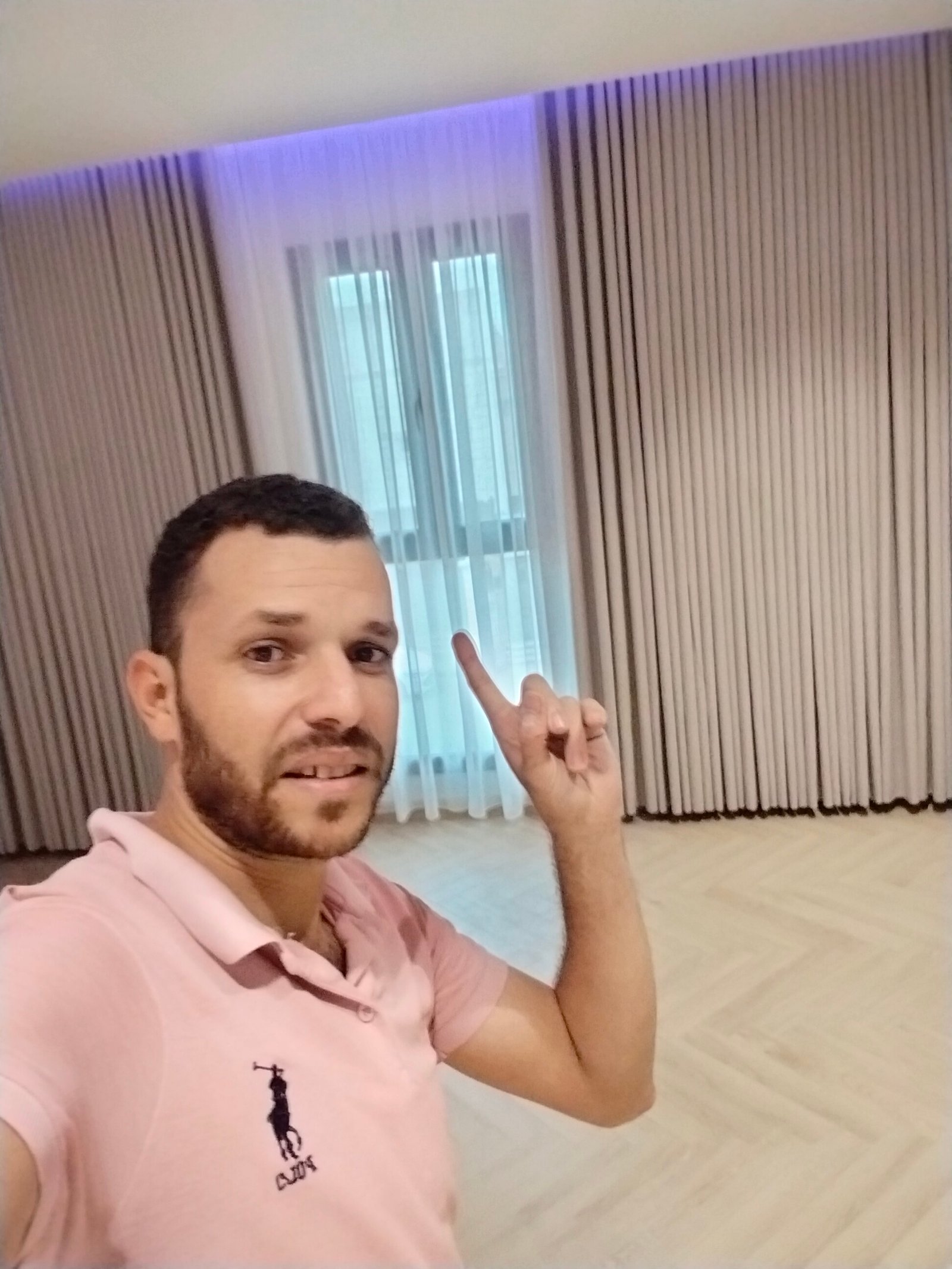 ستاير حديثه