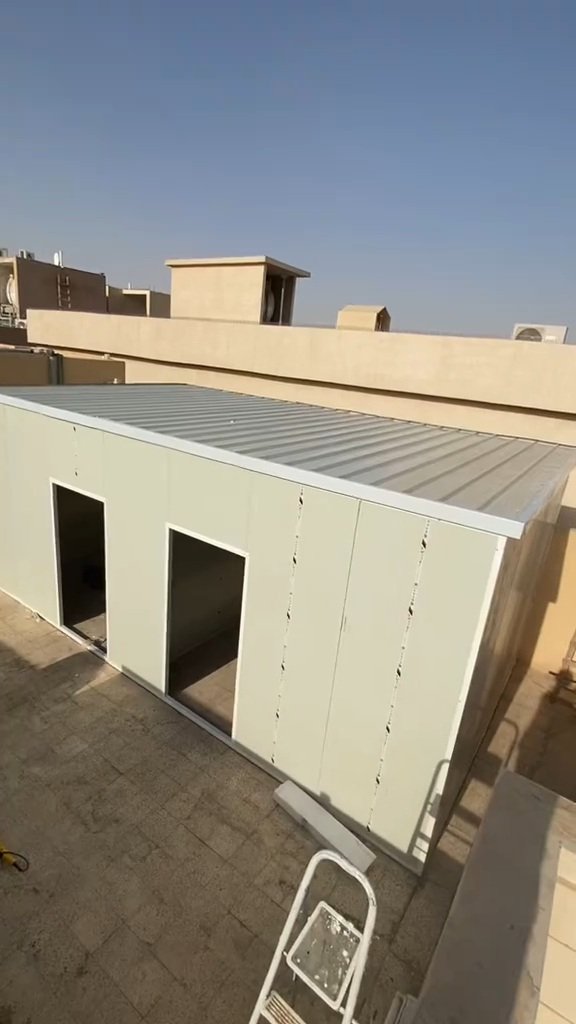 غرفه سندويش بنل خشبي ومستودعات — صورة 2