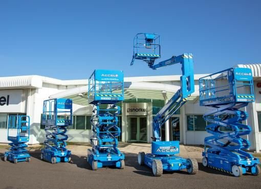 سيزرات لفت مان لفت للايجار رافعات بكل احجامها للايجار اليومي والشهري 