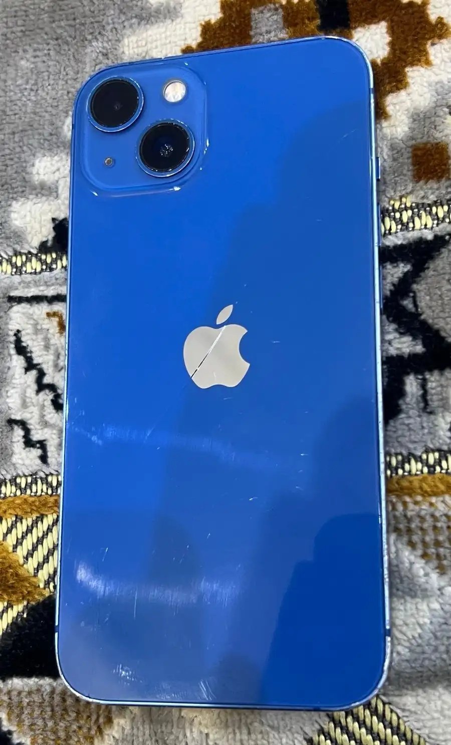 للبيع آيفون 13