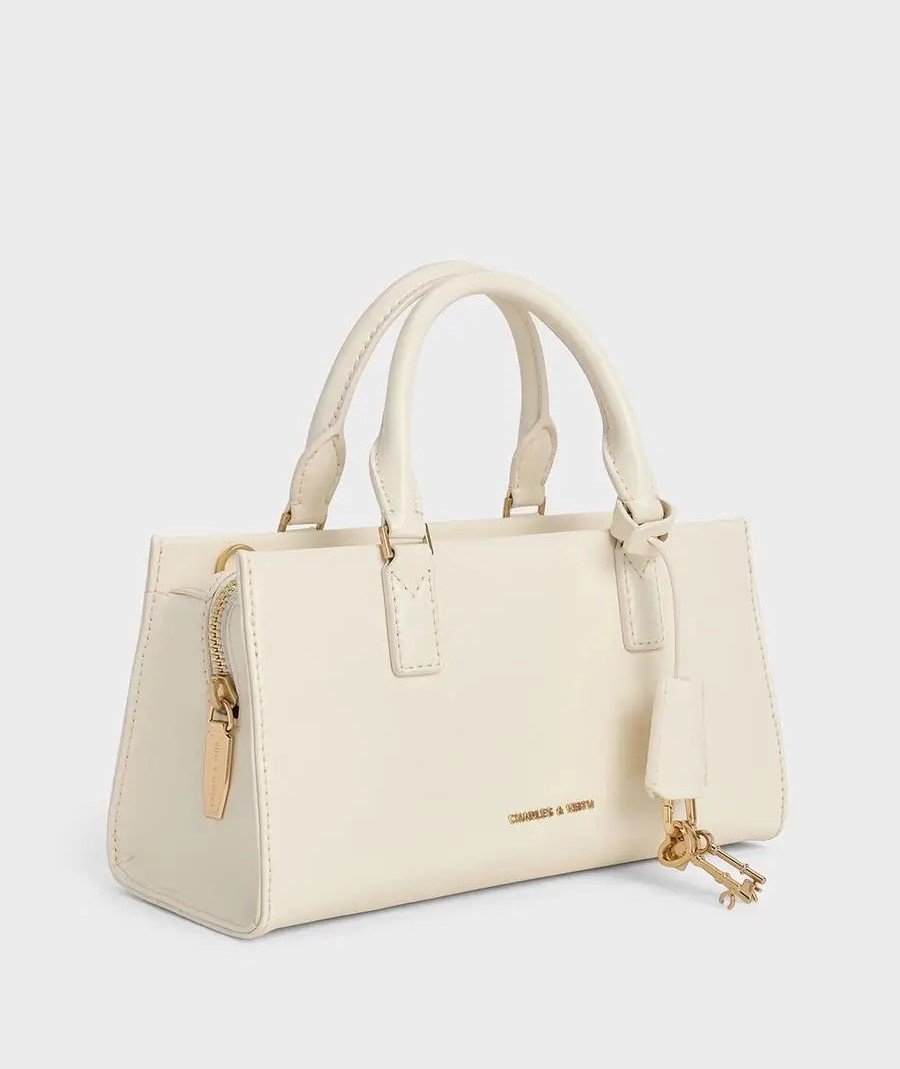 شنطة تشارلز اند كيث جديدة لم تستخدم