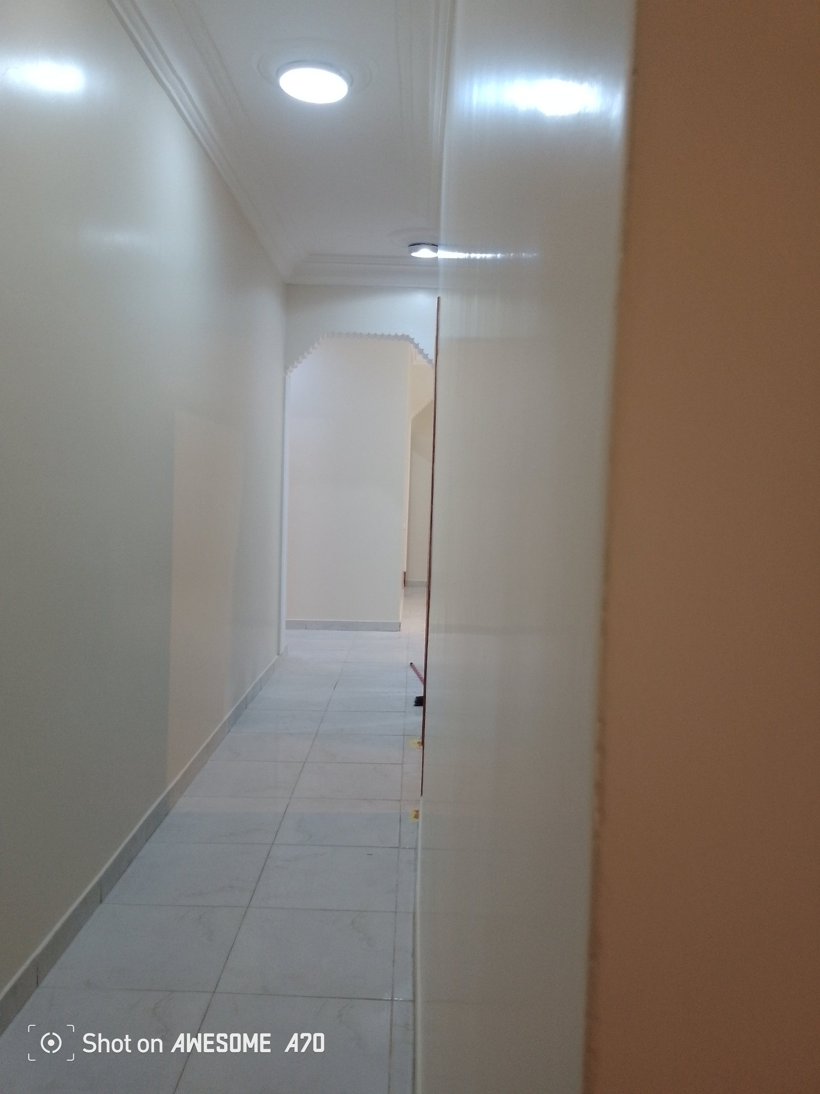 معلم دهانات وديكورات 