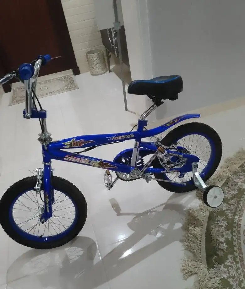 دراجه جديده لم تستخدم معدل المقعد بي 50 تشتري بي 270 غير تحت 200