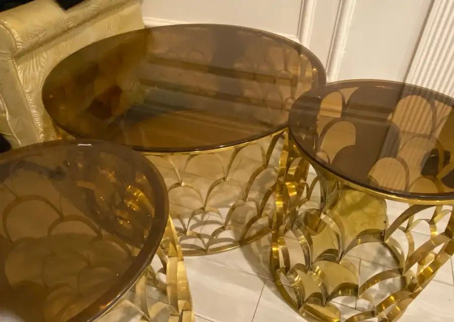 طاولات قزاز