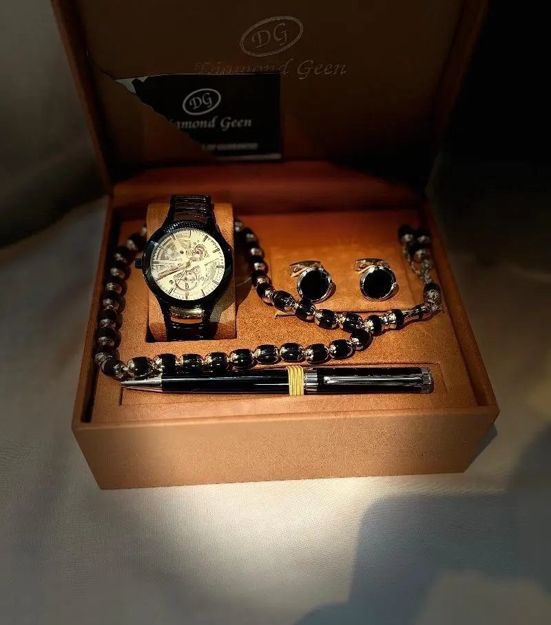 ساعة يد رجاليه 