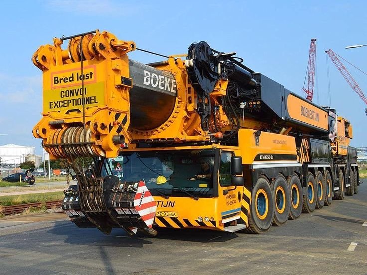 #HeavyCraneRental #MobileCraneRental #AramcoApproved #CraneRental #Dammam #Jubail #Abqaiq #SaudiArabia