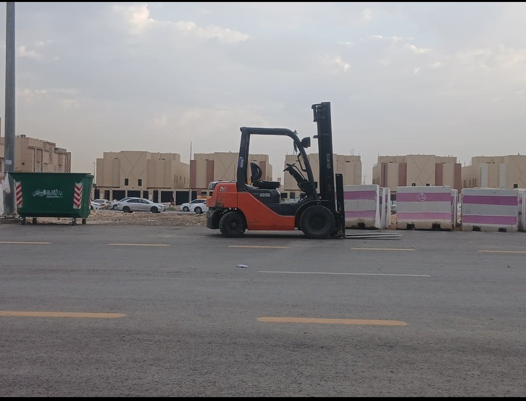 كرين_سيزر لفت _مان لفت _رافعة شوكية للايجار في الرياض