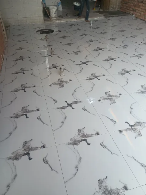 بلاط سيراميك