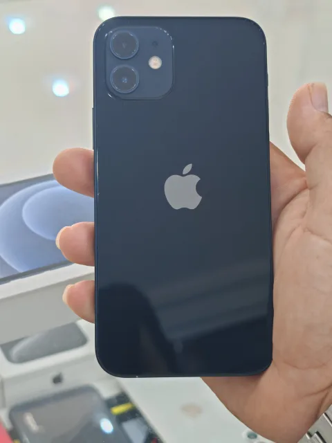 آيفون 12