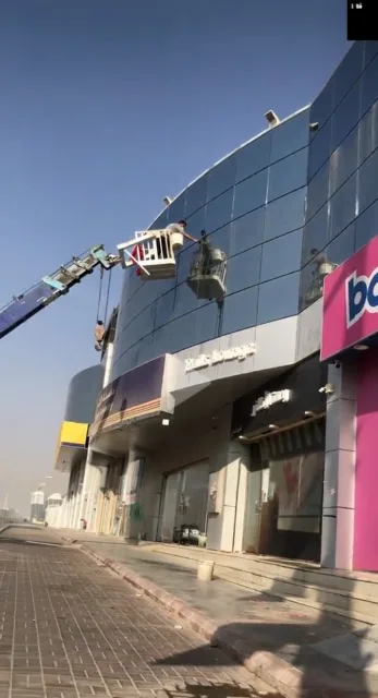تنظيف واجهات زجاج بالرياض
