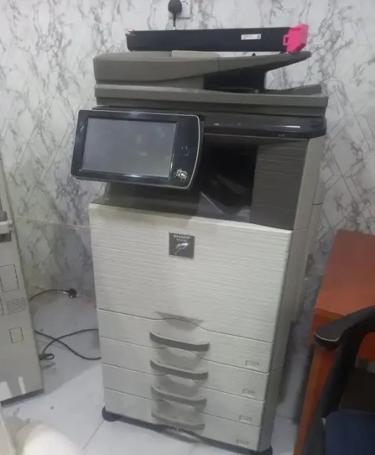 للبيع طابعة تصوير شارب MXM3050 ملونة مستعملة بحالة الجديدة ط