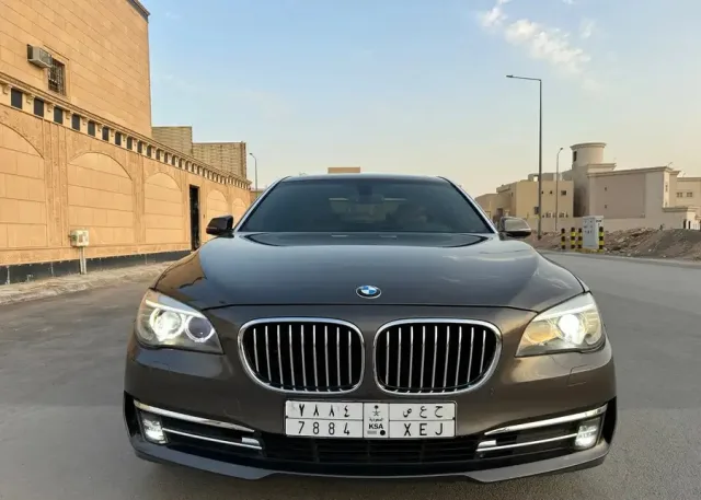 بي ام دبليو مديل 2015